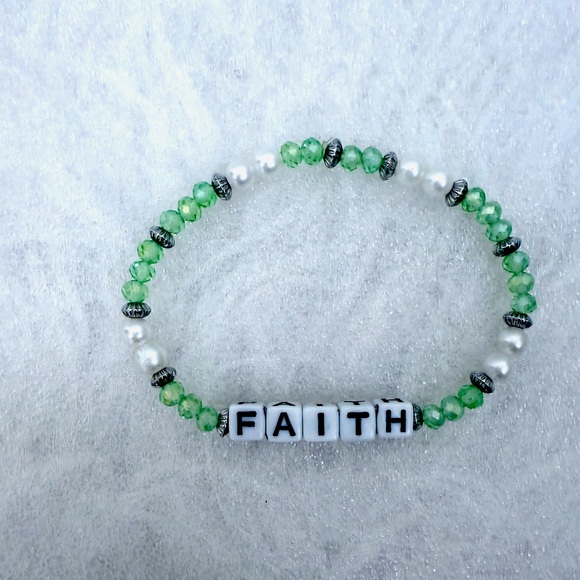 Faith Bracelet- 7” - Words Bracelet stretch FAITH Bracelet, crystals and pearls - Picture 3 of 6
